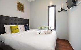 Urbanview Hotel Arafuru Residence Duren Sawit